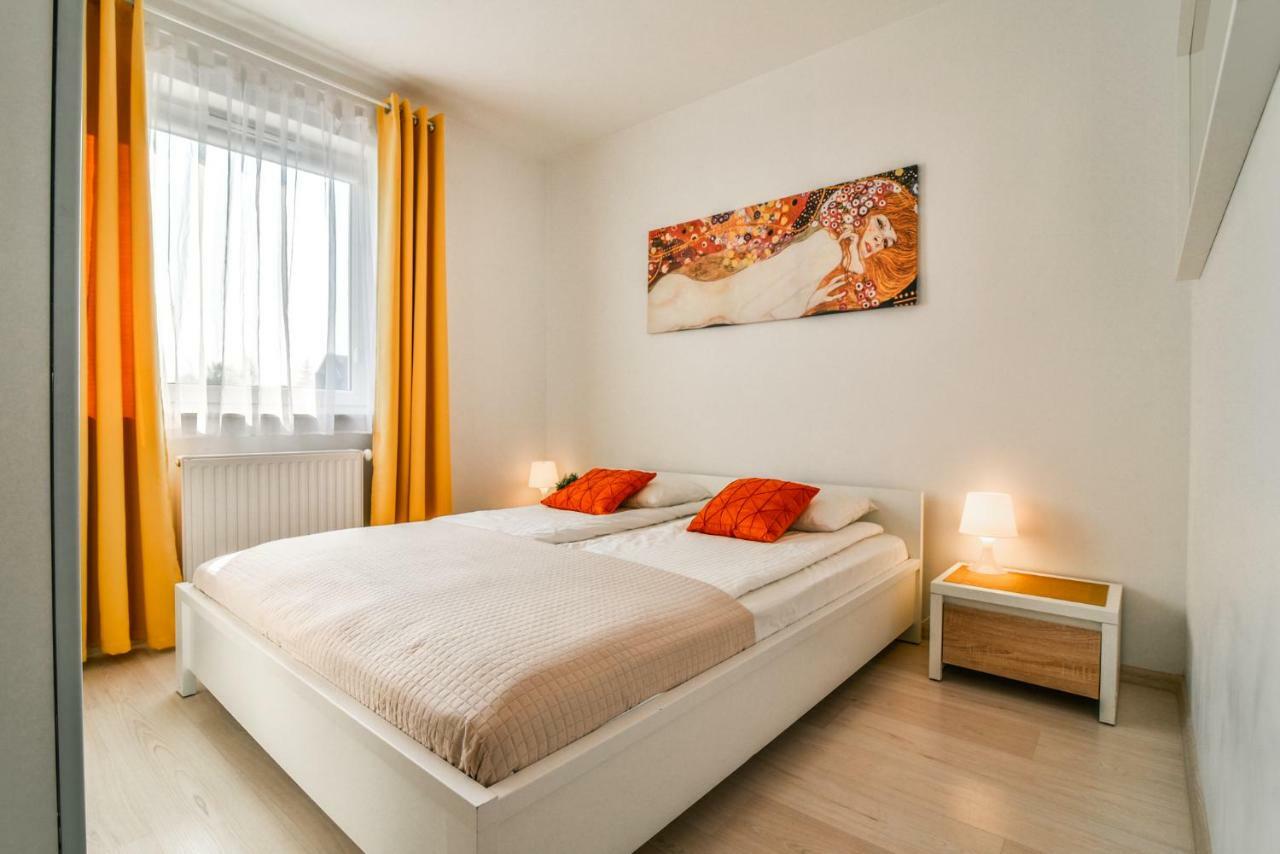 Ltc Apartments Malczewskiego Centrum Danzig Exterior foto